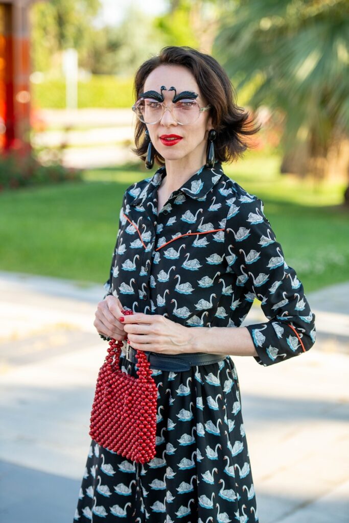 vintage swan glasses ultra