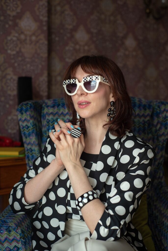 Prada Poeme SPR26P white