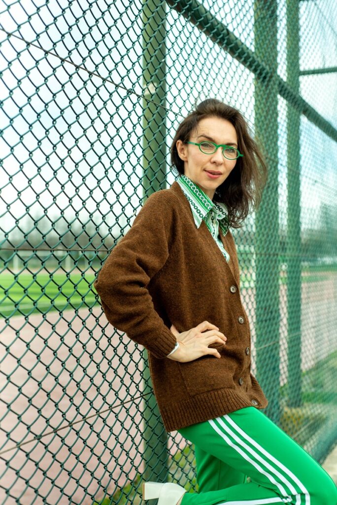 Olga green frame Theo