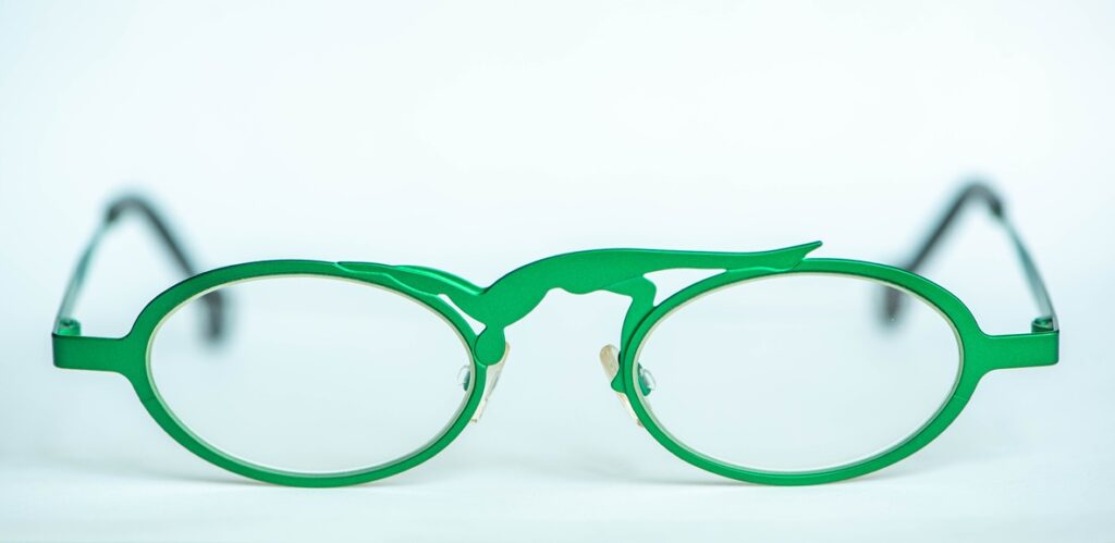 Olga glasses Theo